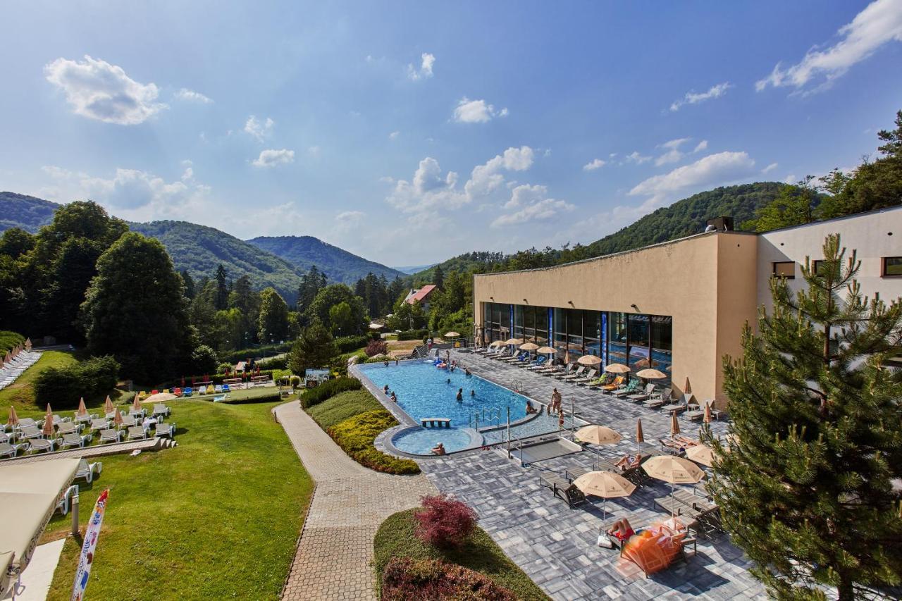 Hotel Sitno Forest Resort - Family Friendly Vyhne Exteriér fotografie